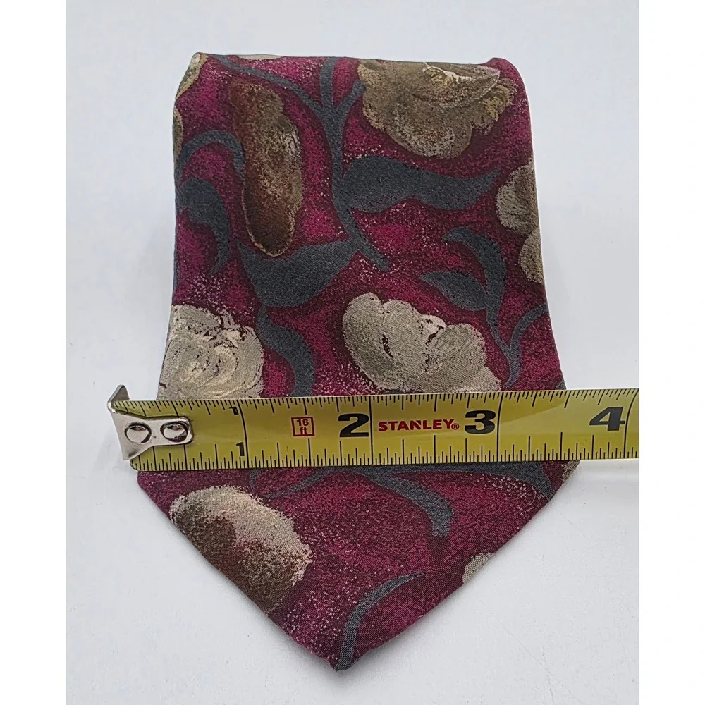 Ungaro Paris Men's Silk Tie Burgundy Gold Floral Jacquard Made in Italy Classic